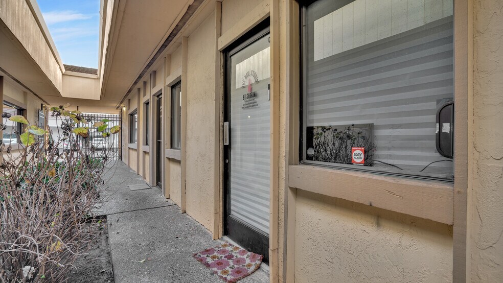 More Photos Of 5665 N Pershing Ave, Stockton Medical For Sale