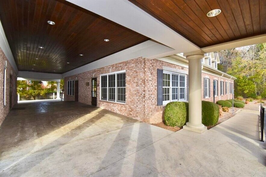 More Photos Of 209 Oil Well Rd, Jackson Healthcare For Lease