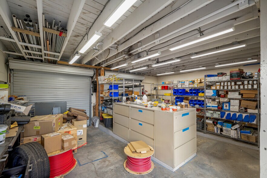 More Photos Of 2304-2306 Burbank blvd, Burbank Office Residential For Sale