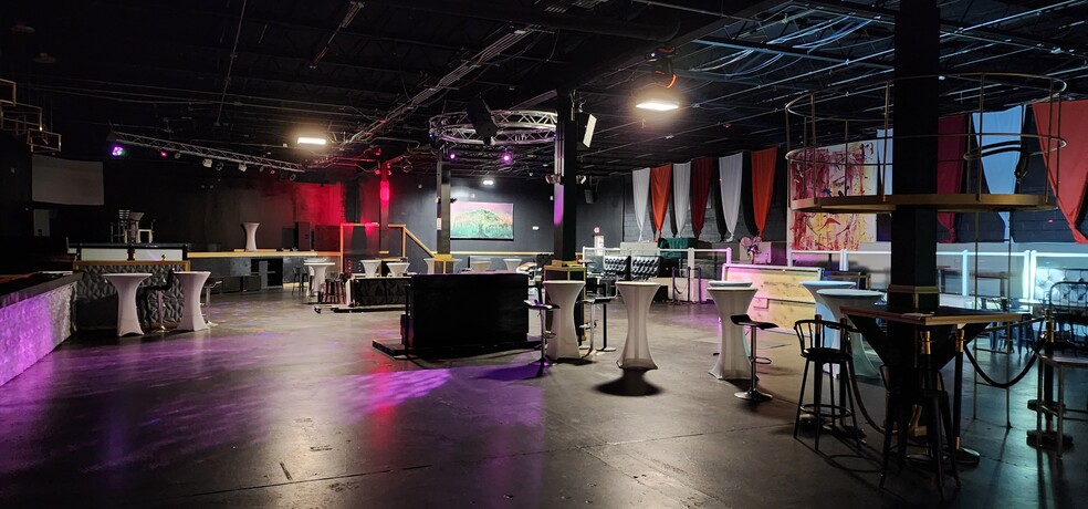 More Photos Of 195 Freight St, Waterbury Bar For Sale