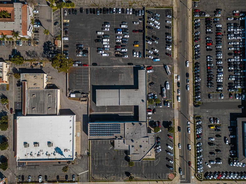 More Photos Of 8559 Artesia Blvd, Bellflower Auto Dealership For Sale