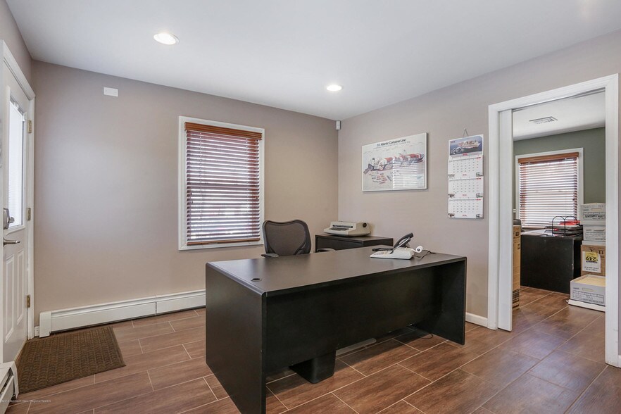 More Photos Of 937 US Highway 9, Sayreville Freestanding For Lease