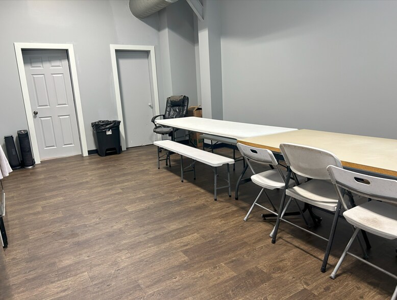 More Photos Of 13747 S Western Ave, Blue Island Warehouse For Sale