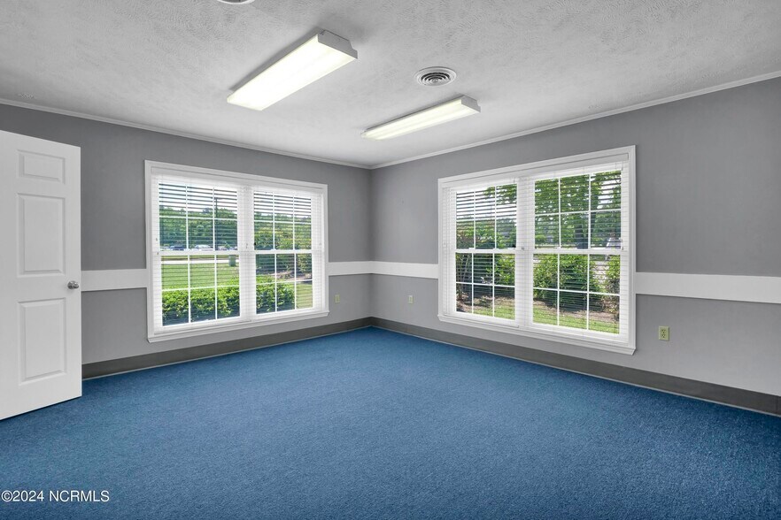 More Photos Of 333 Jefferson St, Whiteville Office For Sale