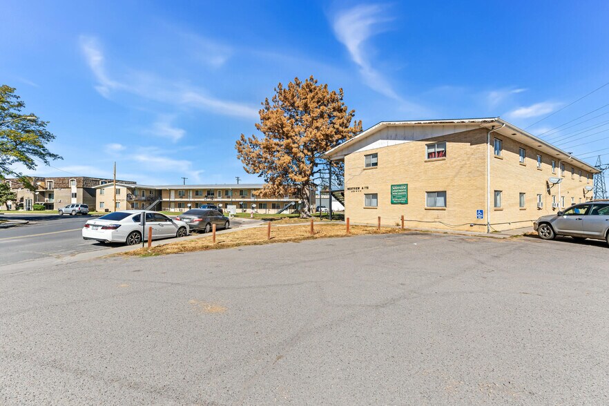 More Photos Of 2435-2459 W 11th St, Greeley Apartments For Sale