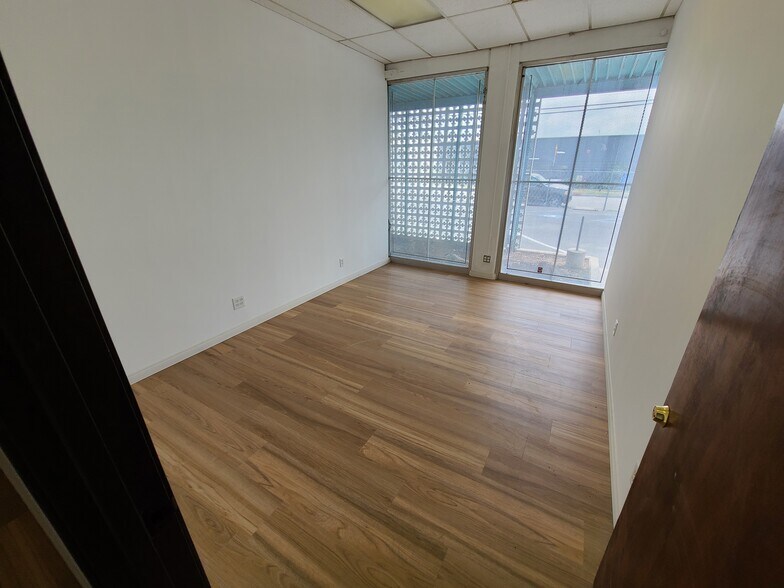 More Photos Of 141 E 157th St, Gardena Warehouse For Lease