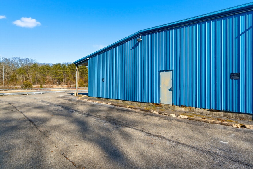 More Photos Of 5472-5486 Southern Maryland Blvd, Lothian Storefront For Sale