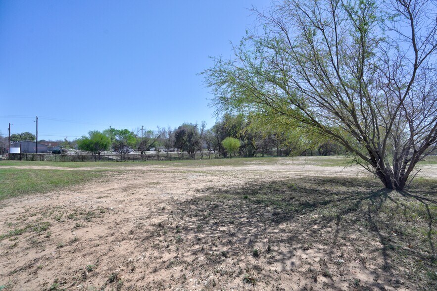 More Photos Of 000 S. New Braunfels Ave, San Antonio Land For Sale