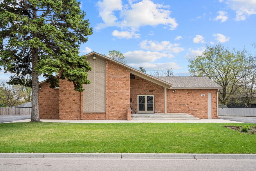 More Photos Of 6206 Lilac Dr N, Brooklyn Center Religious Facility For Sale