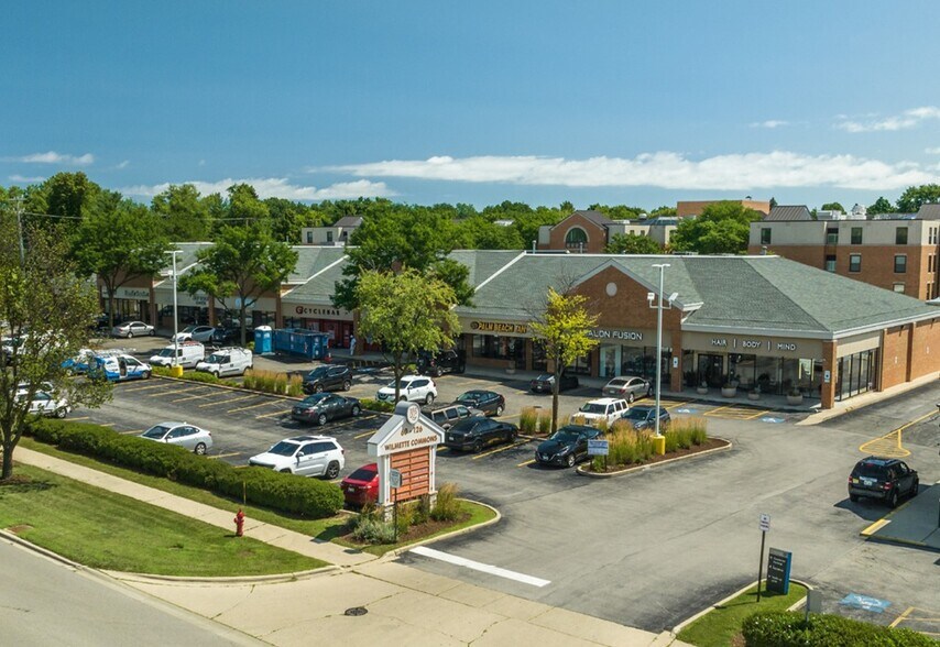 More Photos Of 50-126 Skokie Blvd, Wilmette Storefront For Sale