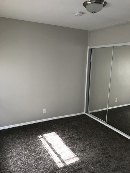More Photos Of 740-746 Daisy Ave, Long Beach Apartments For Sale
