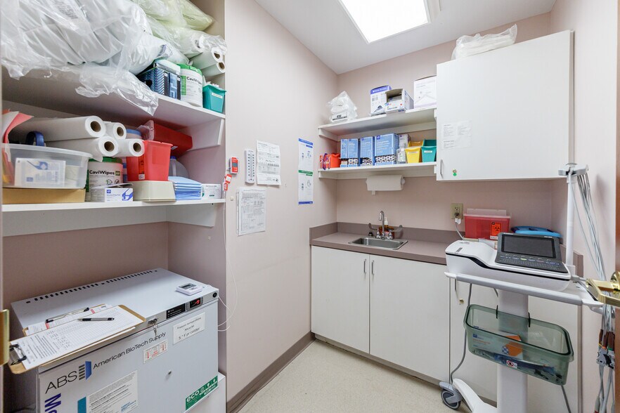 More Photos Of 111 Lee Byrd Rd, Loganville Medical For Sale