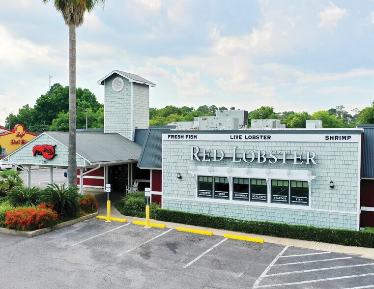 More Photos Of 2820 I-10 E, Beaumont Restaurant For Lease