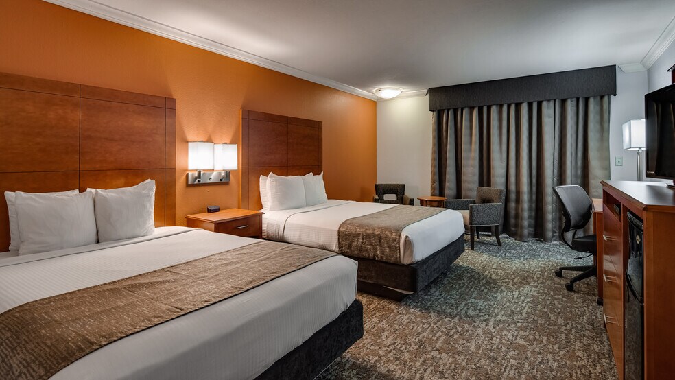 More Photos Of 2920 10th St, Great Bend Hotel For Sale