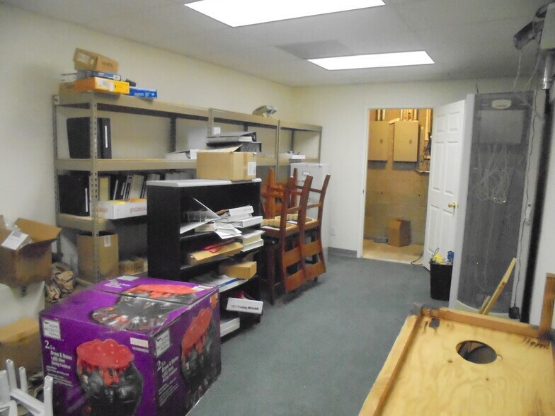 More Photos Of 127 S 1st St, Blythe Flex For Sale