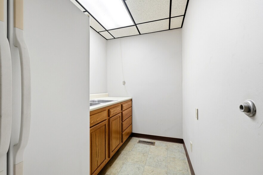 More Photos Of 2489 County Road 1, South Point Warehouse For Sale