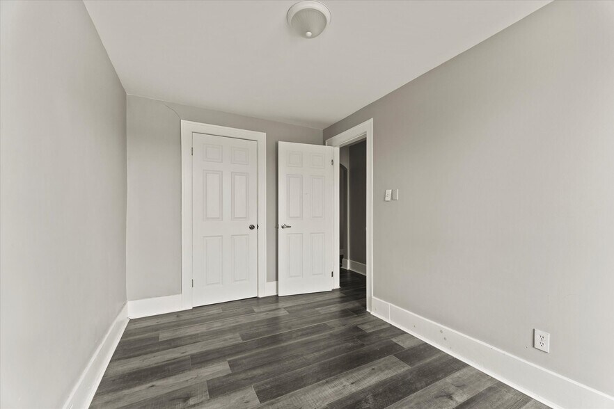 More Photos Of 581 Cataraqui St, Windsor Apartments For Sale