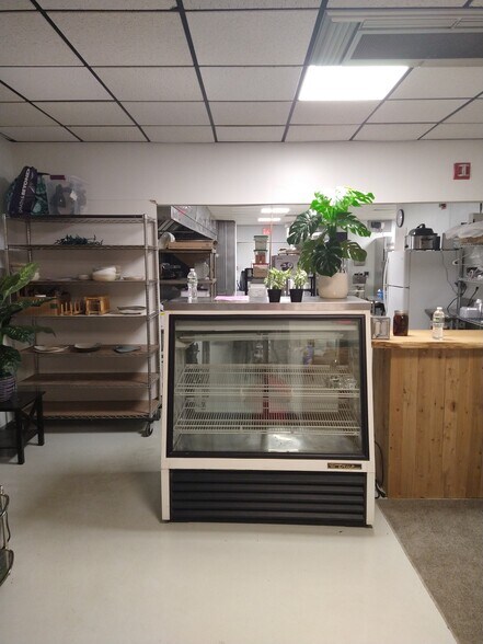 More Photos Of 140 Point Judith Rd, Narragansett Storefront Retail Office For Sale
