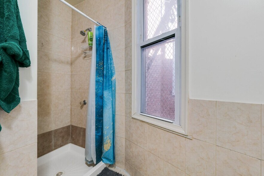 More Photos Of 2516-2520 N Charles St, Baltimore Apartments For Sale