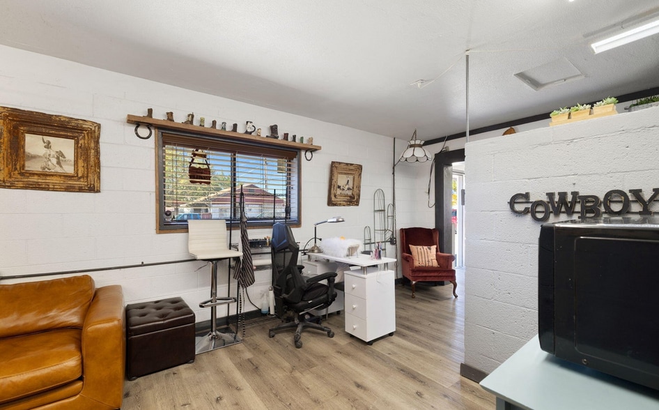 More Photos Of 100 N Winslow Ave, Winslow Freestanding For Sale