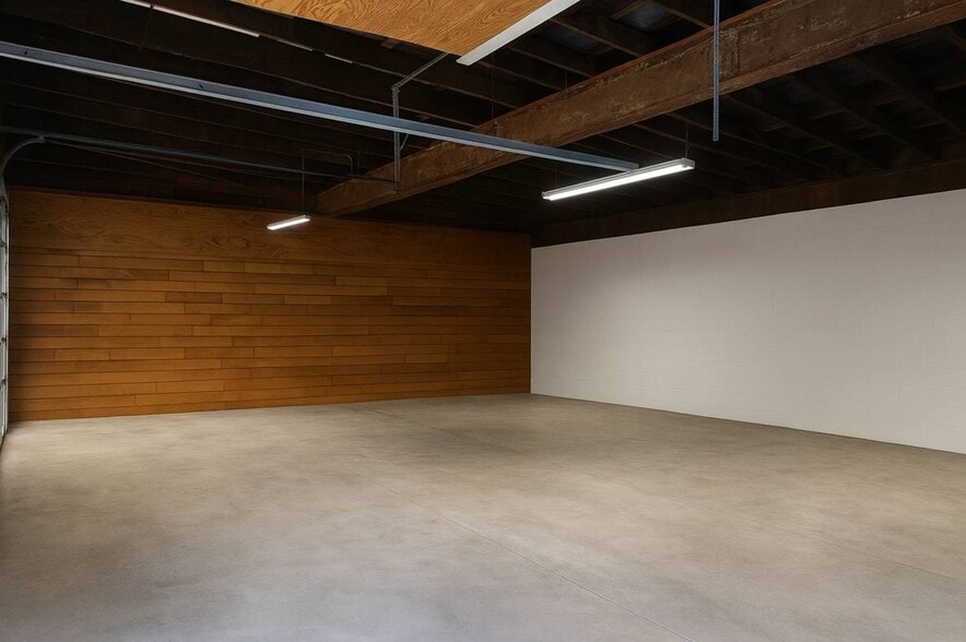 More Photos Of 834 8th st, Lincoln Industrial For Lease