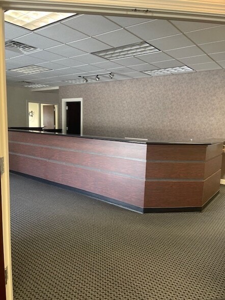More Photos Of 1710 E Arlington Blvd, Greenville Office For Sale