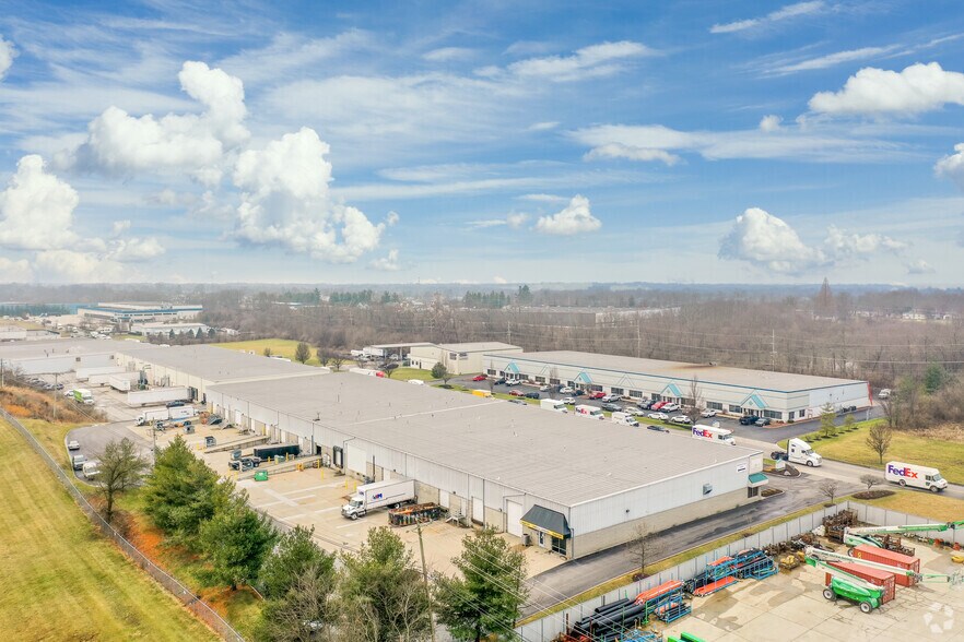 More Photos Of 10100-10130 Toebben Dr, Independence Warehouse For Lease