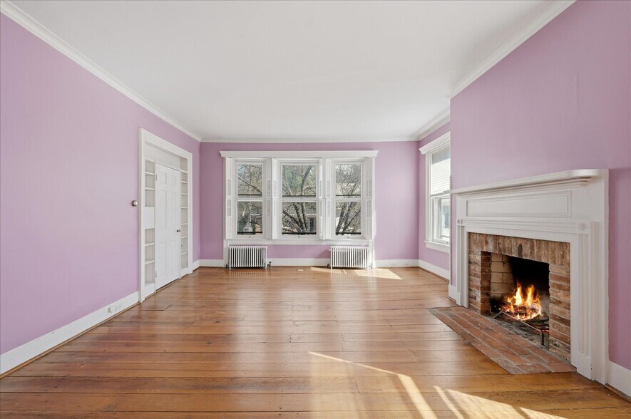 More Photos Of 217 W Boscawen St, Winchester Restaurant For Sale