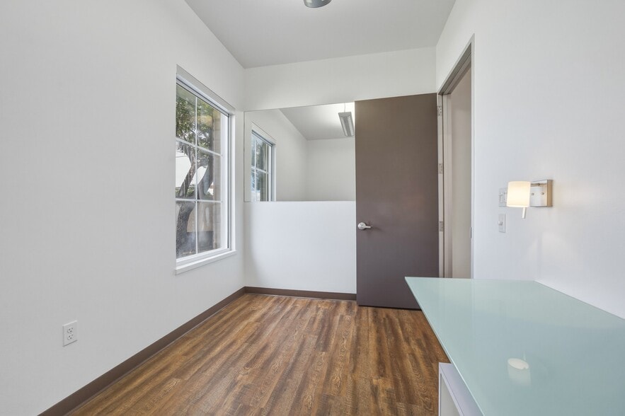 More Photos Of 12171 W Parmer Ln, Cedar Park Medical For Lease