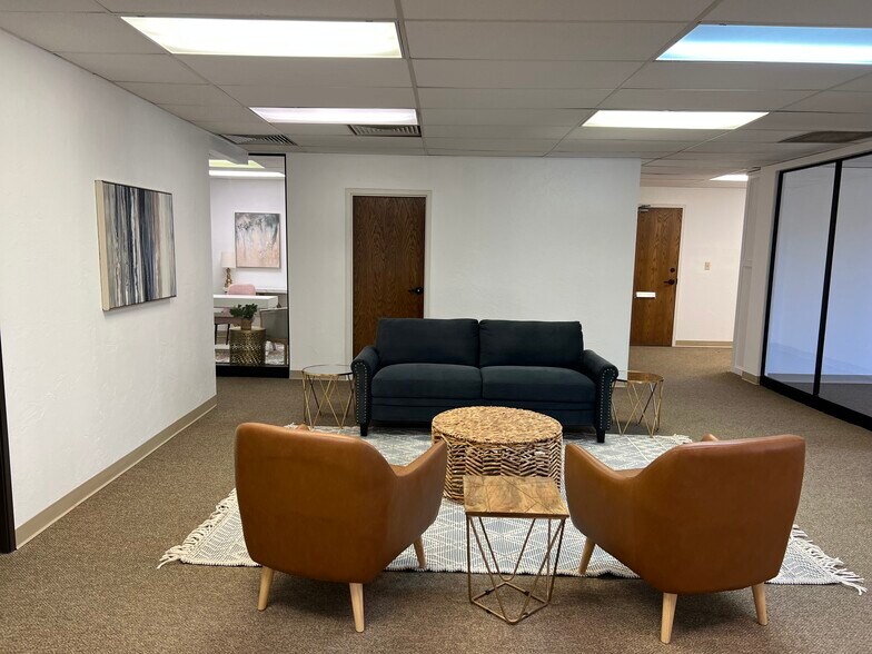 More Photos Of 1603 E 19th St, Edmond Coworking Space