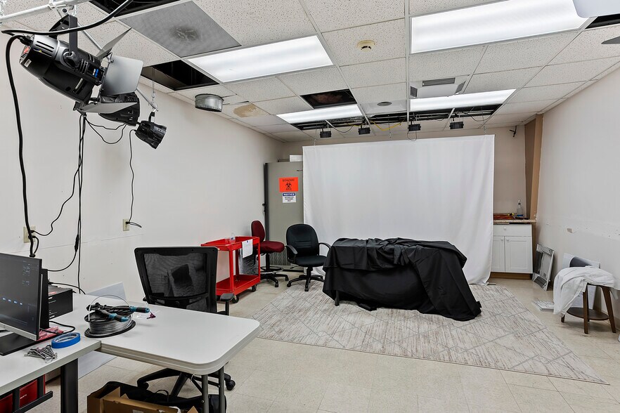 More Photos Of 1877 W 2800 S, Ogden Flex For Lease