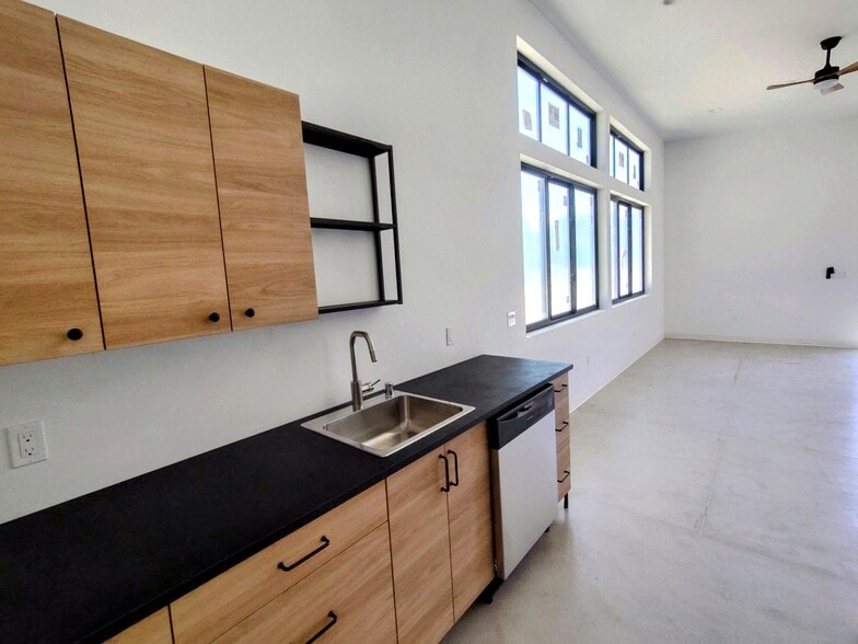 More Photos Of 18093 Lasso Loop, Penn Valley Apartments For Sale