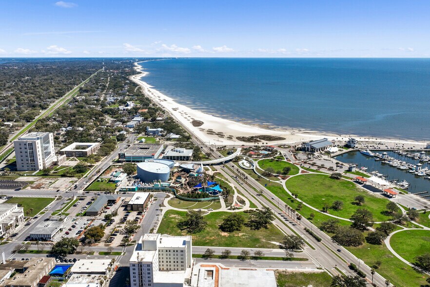 More Photos Of 1615 25th Ave, Gulfport Flex For Lease