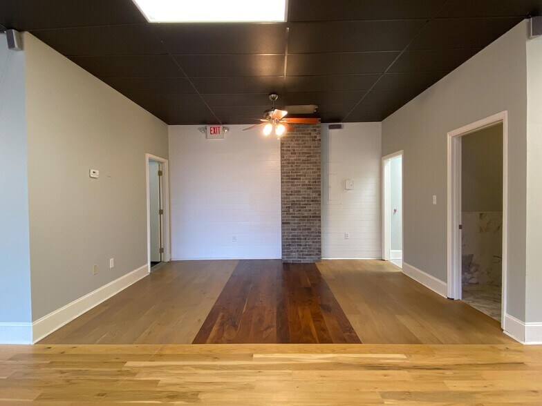 More Photos Of 455 Deanna Ln, Wando Storefront Retail Office For Sale