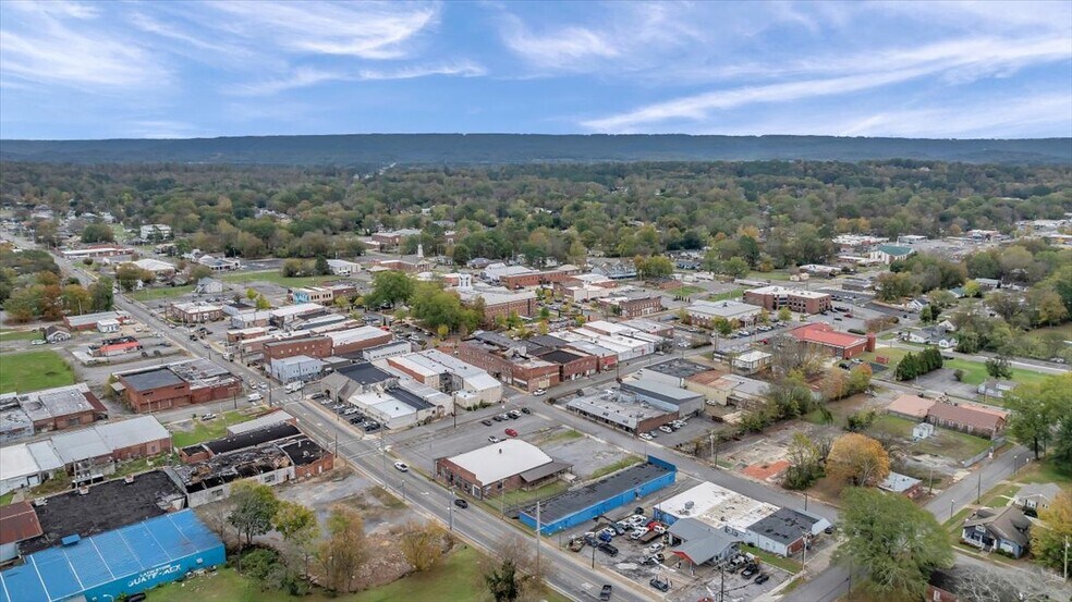 More Photos Of 106 W Laurel St, Scottsboro Office Residential For Sale