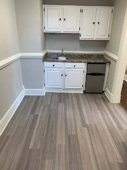 More Photos Of 1116 Blanding St, Columbia Office Residential For Sale