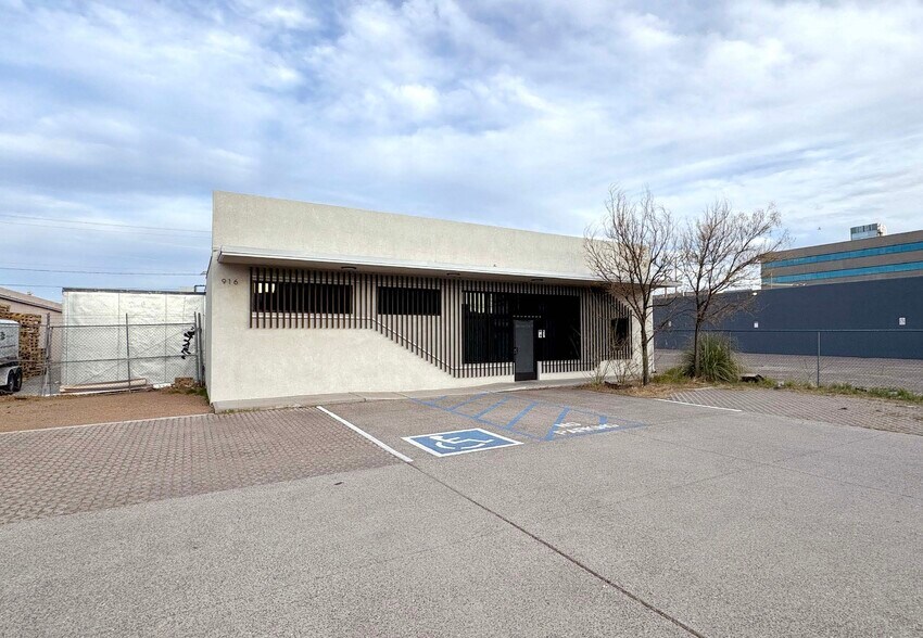 Primary Photo Of 916 2nd St NW, Albuquerque Freestanding For Lease