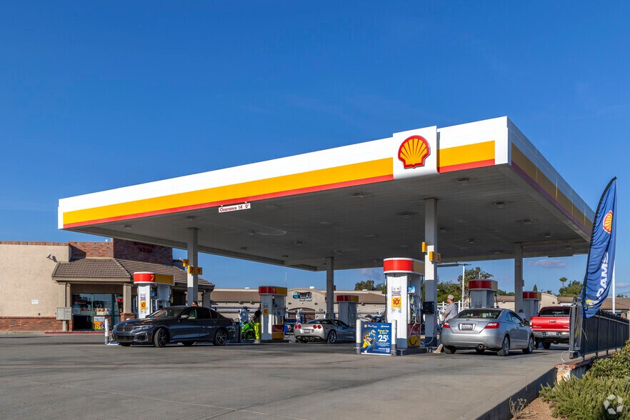 More Photos Of 936 E Mission Rd, Fallbrook Freestanding For Lease