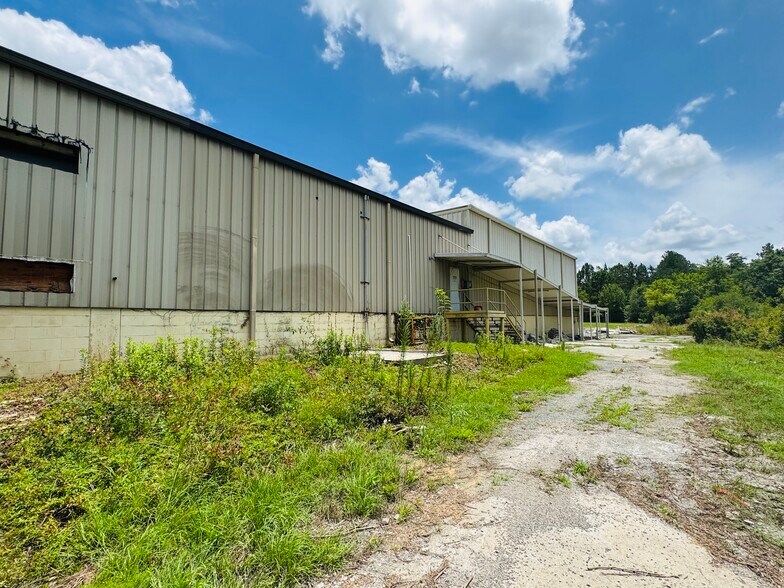 More Photos Of 139 Benjamin Hill Dr, Fitzgerald Warehouse For Sale