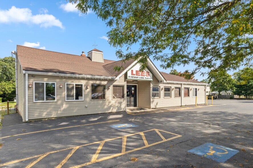Primary Photo Of 376 Bullocks Point Ave, Riverside Restaurant For Sale