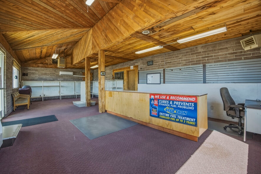 More Photos Of 391 Wine Country Rd, Prosser Freestanding For Sale