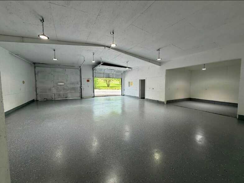 More Photos Of 115 Hill St SE, Cleveland Warehouse For Lease