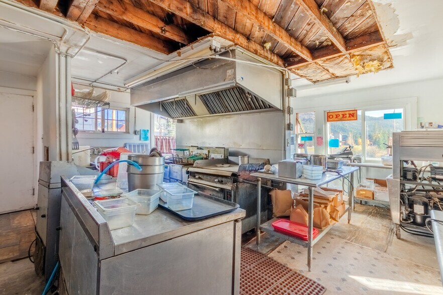 More Photos Of 629 Grand Ave, Grand Lake General Retail For Sale