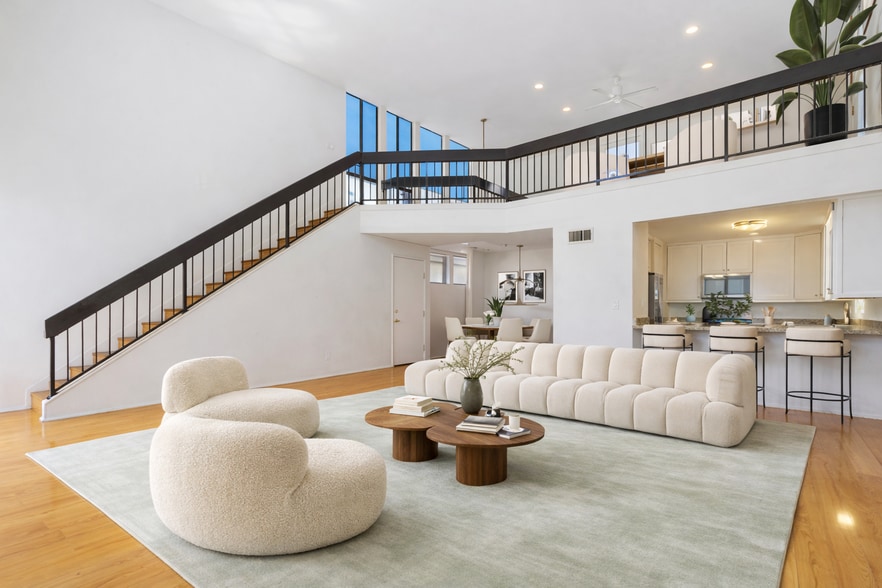 Primary Photo Of 1908-1910 Pacific Ave, Venice Apartments For Sale