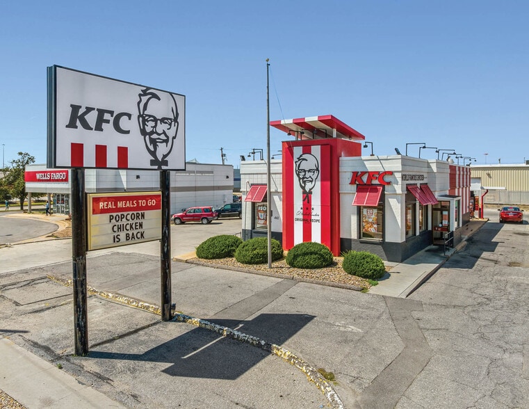 More Photos Of 441 S West St, Wichita Fast Food For Sale