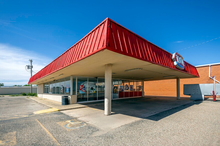 More Photos Of 1612 US-70, Olton Restaurant For Sale