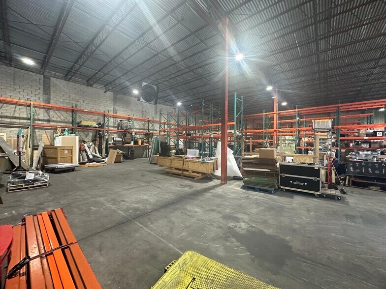 More Photos Of 8500 NW 30th Ter, Doral Warehouse For Lease