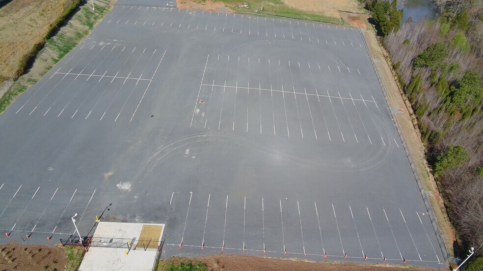 More Photos Of 5170 S Main St, Salisbury Land For Lease