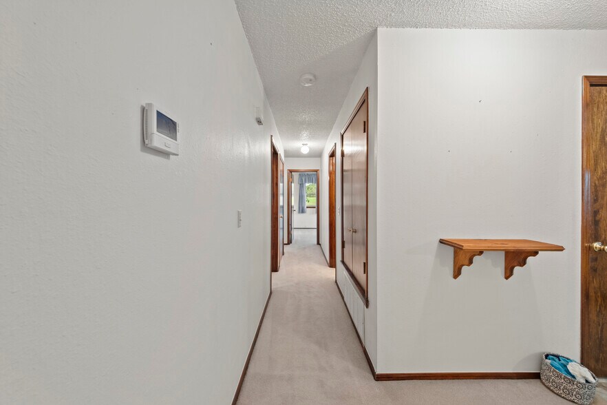 More Photos Of 523 W Country Club Rd, Chickasha Office Residential For Sale