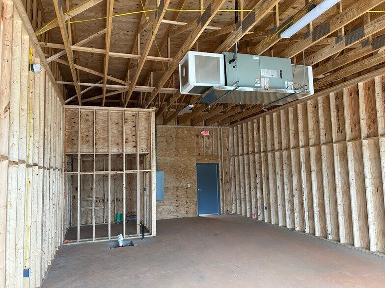 More Photos Of 3119 N Pleasantburg, Greenville General Retail For Lease